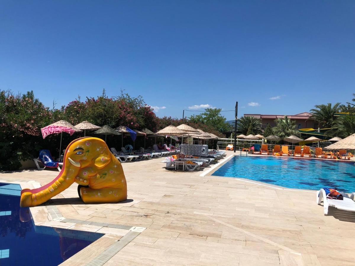 Afytos Oeren Park Mtk Hotel Exterior foto