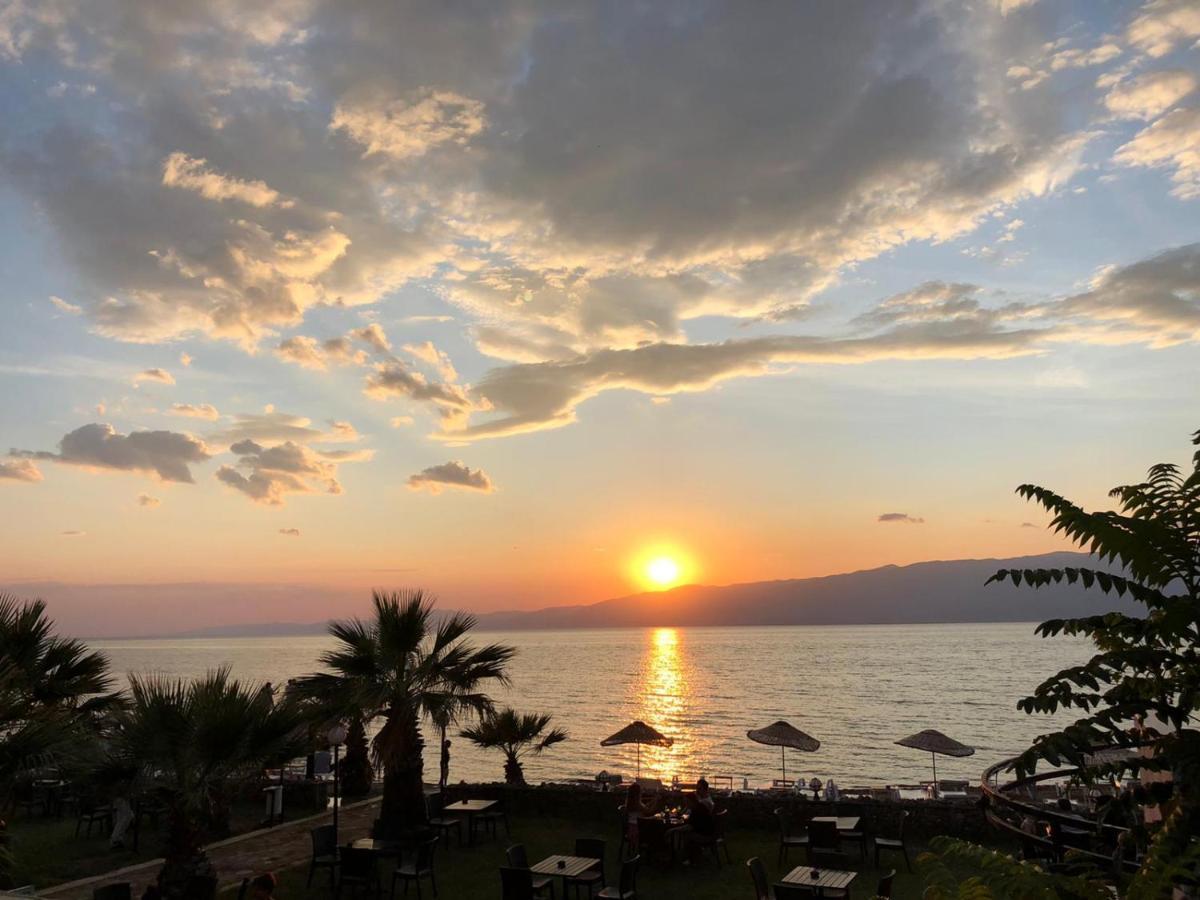 Afytos Oeren Park Mtk Hotel Exterior foto