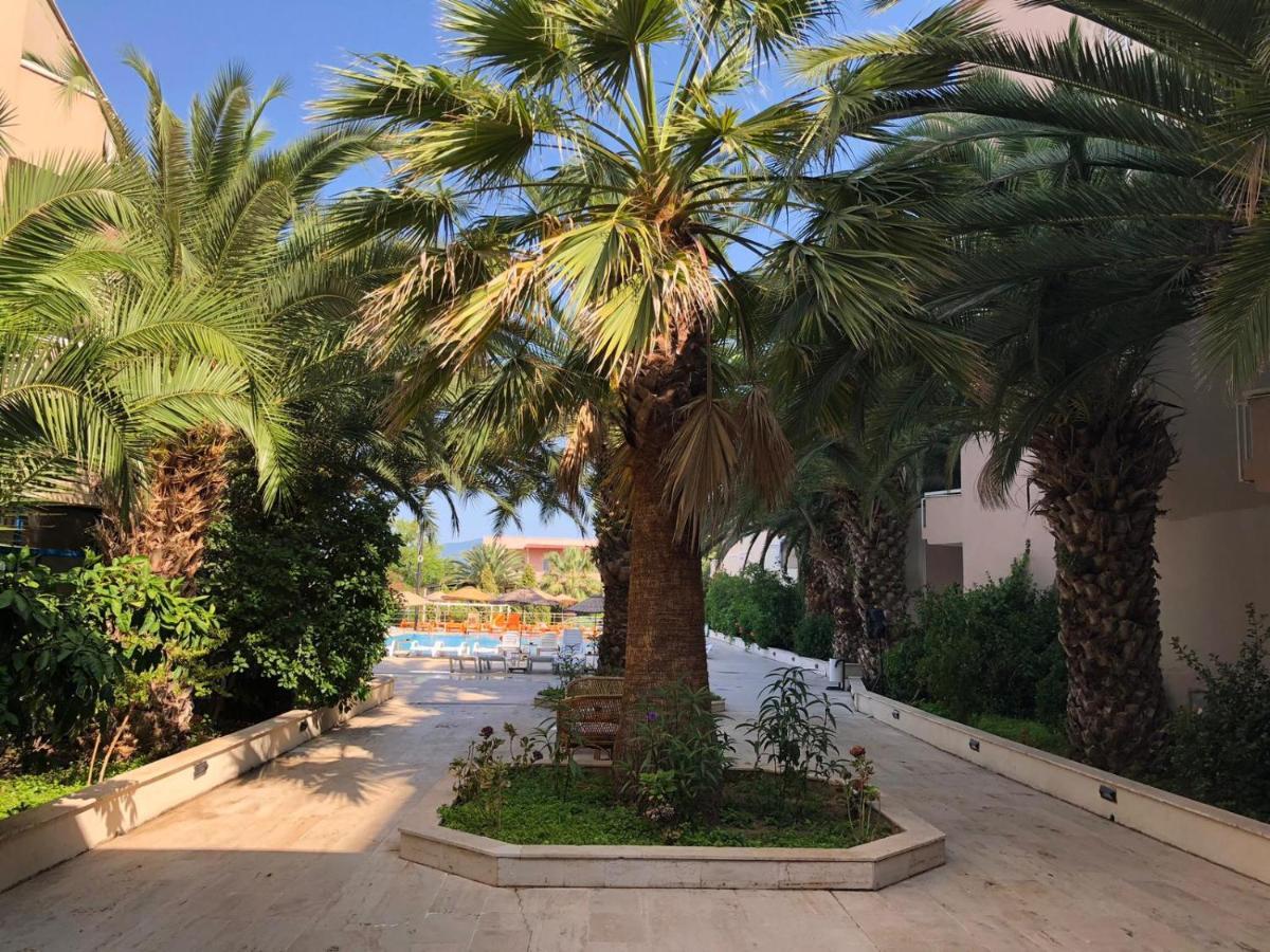 Afytos Oeren Park Mtk Hotel Exterior foto